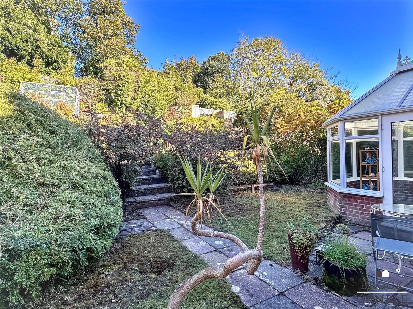 3 Bedroom House - Detached. Peppercombe Road in Eastbourne, 18